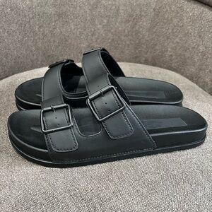 Earthing women grounding black buckle sandals size 9